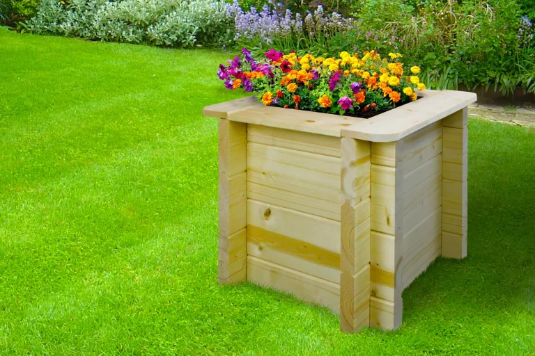 TIMBELA Hochbeet Holz - 38x38xH35 cm - Pflanzkasten für Garten - Kräuterbeet - Blumenkasten Holz - Hochbeet Balkon Garten Terrasse - Solid 28 mm Pine/Spruce Wood M610 – Bild 6