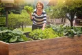 Hochbeet für Garten 170x85x63 cm Metall, Holzoptik - Hochbeet-Kit aus Premium-Polymerbeschichtetem Stahl, Rechteckig, Langlebiges Gartenbeet für Kräuter und Gemüse mit Maulwurfnetz - Thumbnail 6
