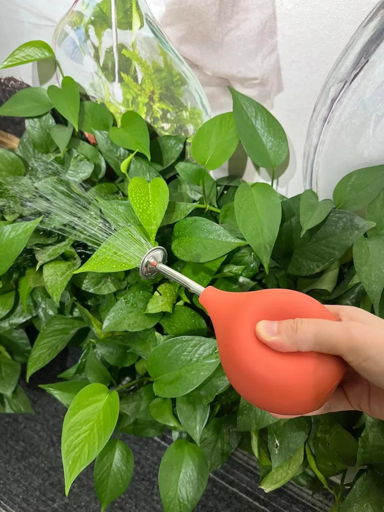 Allrounda Gießbrause Ball Sprüher Edelstahl Ausguss, Gießkannen Alternative für kleine Pflanzen Stecklinge Blumen Setzlinge (Terracotta/Rot) – Bild 3