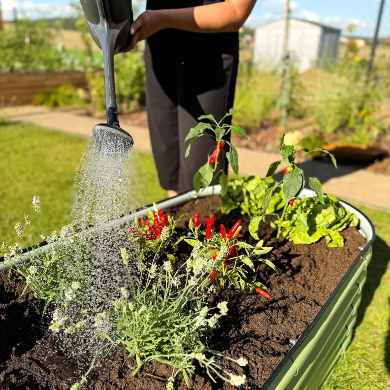 Hochbeet aus Metall 240x60x43 cm - Modulares 9-in-1 Hochbeete-Kit - Rostfreie Hochbeete für Garten aus Premium Zn-Al-Mg Stahl - Min. 20 Jahre Lebensdauer - 43 cm Hoch Gemüsebeet, Silber – Bild 8