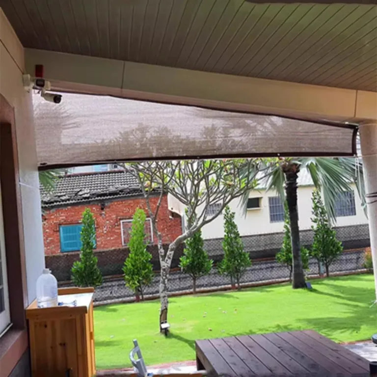 Sonnenschutztuch mit Ösen, 80 % UV-beständig, 15,7 x 3 m, 3 x 3 m, 6,8 x 6,8 m, ideal für Garten, Gewächshaus, Terrasse, Pergola, Zwinger und Tomaten, Sonnenschutzgewebe – Bild 9